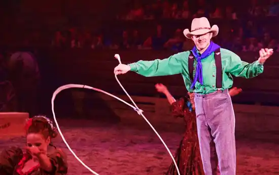 Lasso Cowboy-The Dolly Parton’s Stampede dinner show
